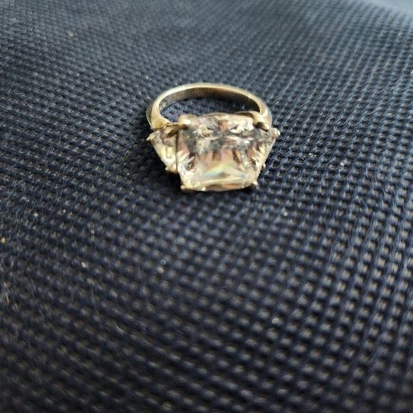 10mm Brilliant Radiant Square Cut, Trillion Accented, Three Stone Ring, sz 7 - Picture 3 of 4